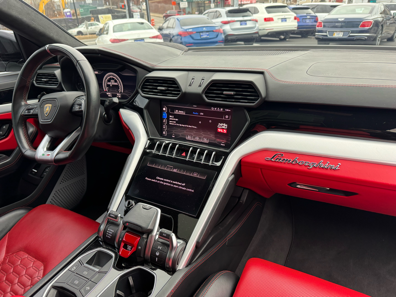 Lamborghini Urus AWD 2019