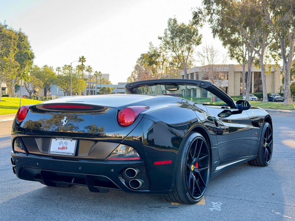 Ferrari California 2dr Conv 2010