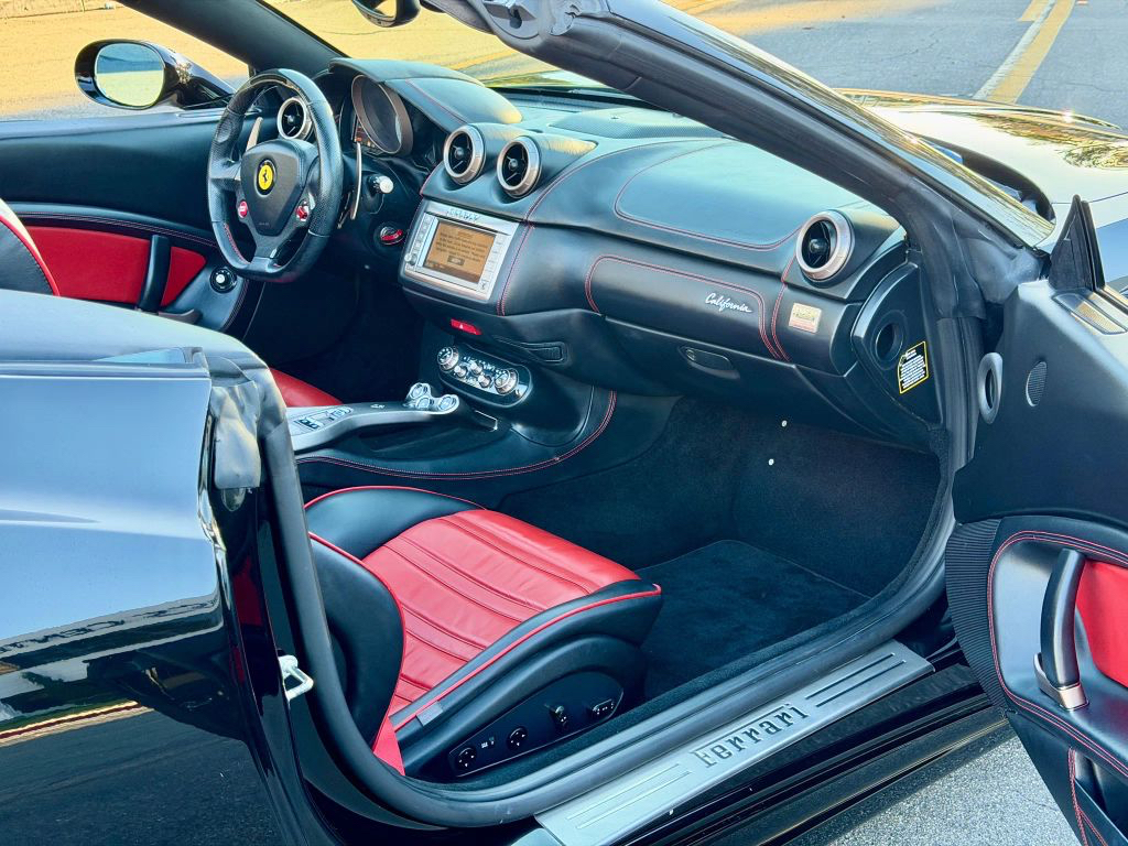 Ferrari California 2dr Conv 2010