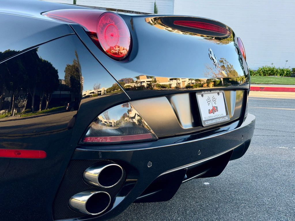 Ferrari California 2dr Conv 2010