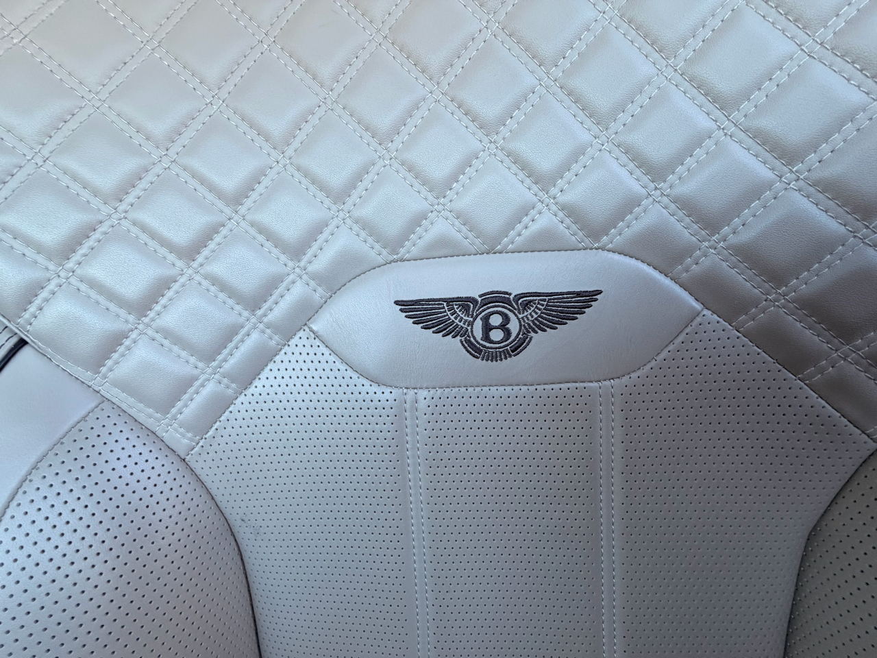 Bentley Bentayga V8 AWD 2021