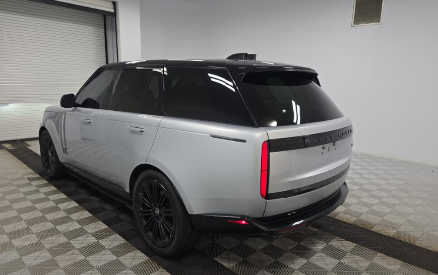 Land Rover Range Rover P400 SE SWB 2023