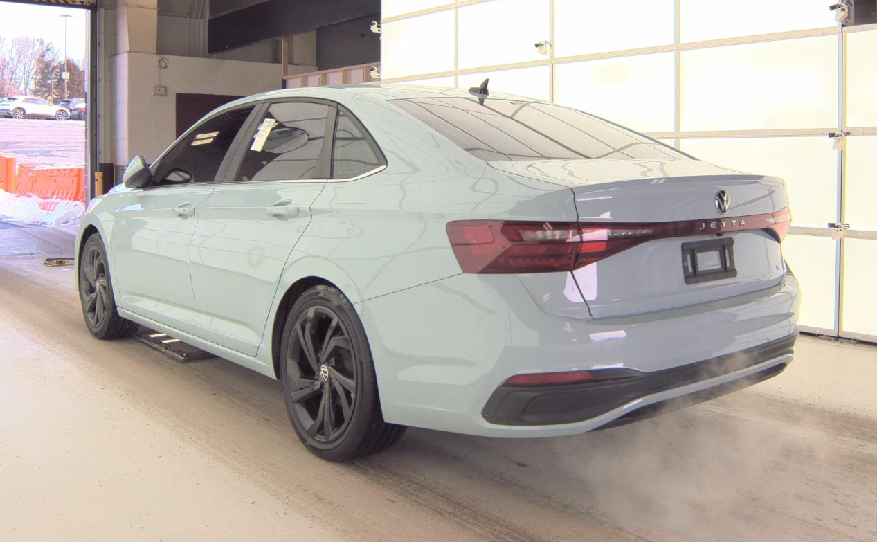 Volkswagen Jetta SE Auto 2025