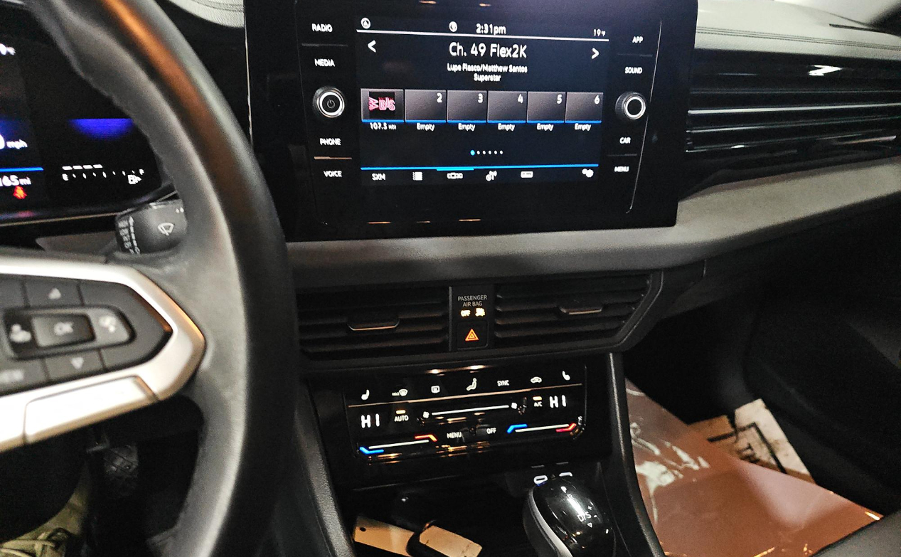 Volkswagen Jetta SE Auto 2025