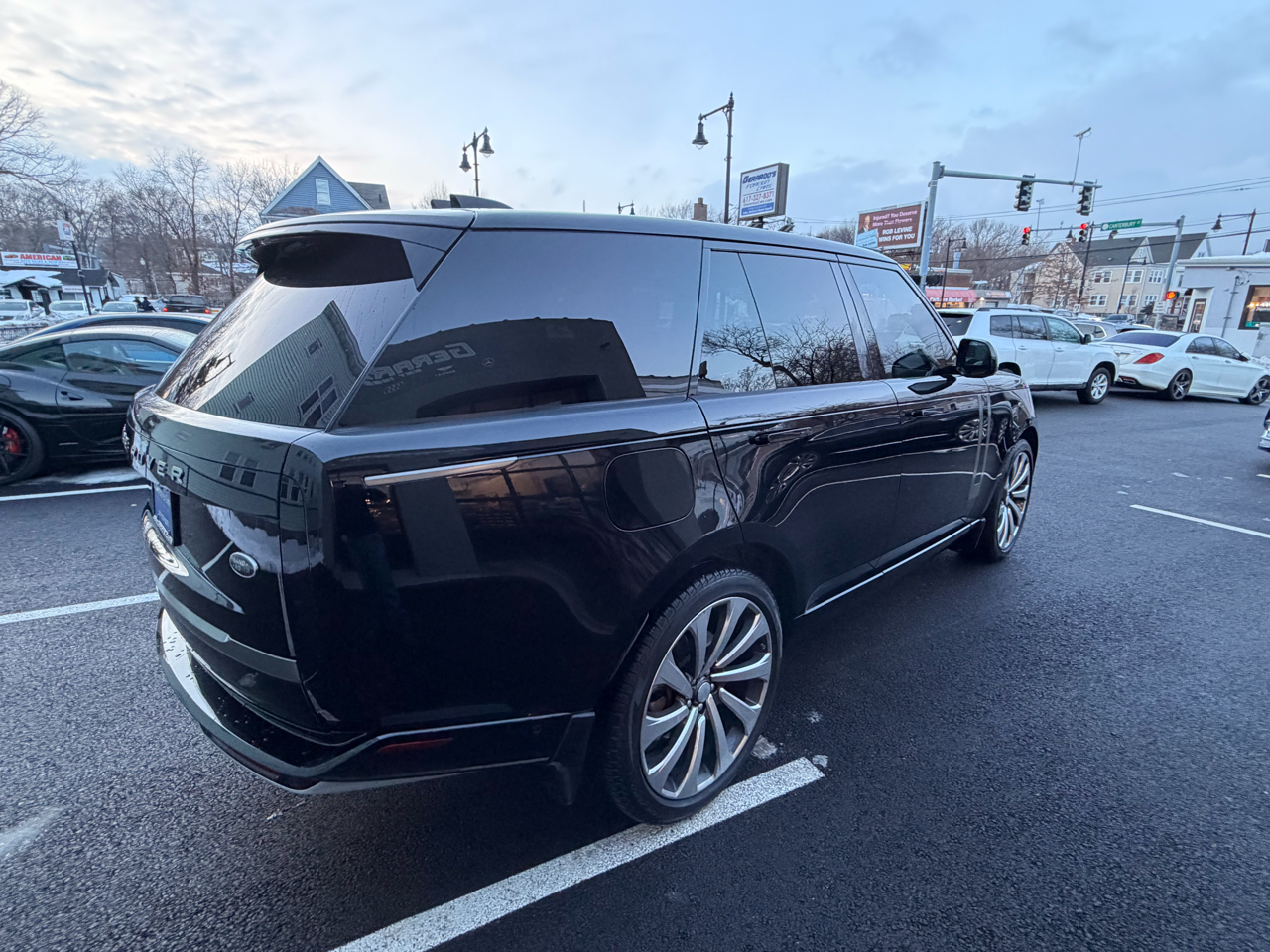 Land Rover Range Rover P400 SE SWB 2023