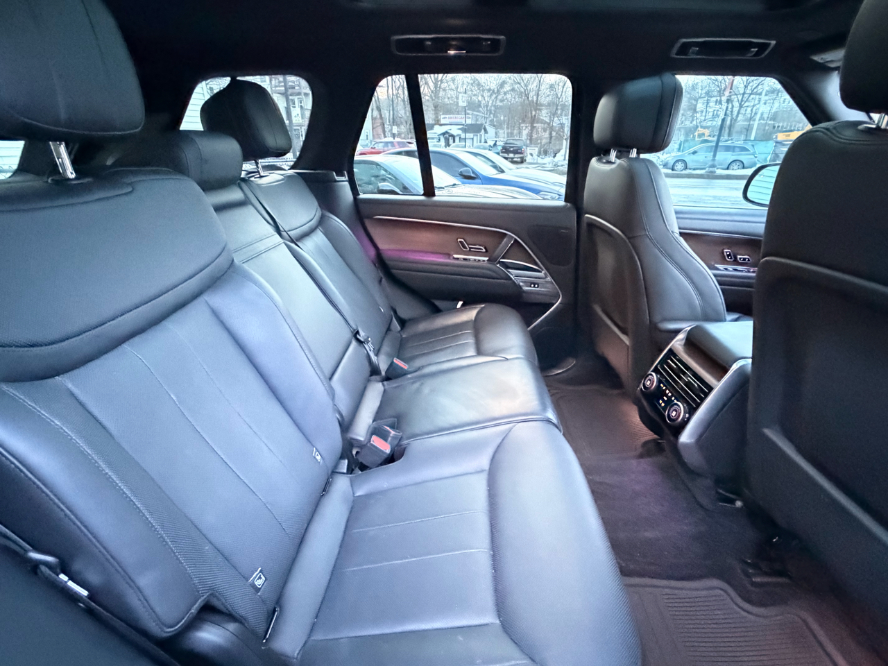 Land Rover Range Rover P400 SE SWB 2023