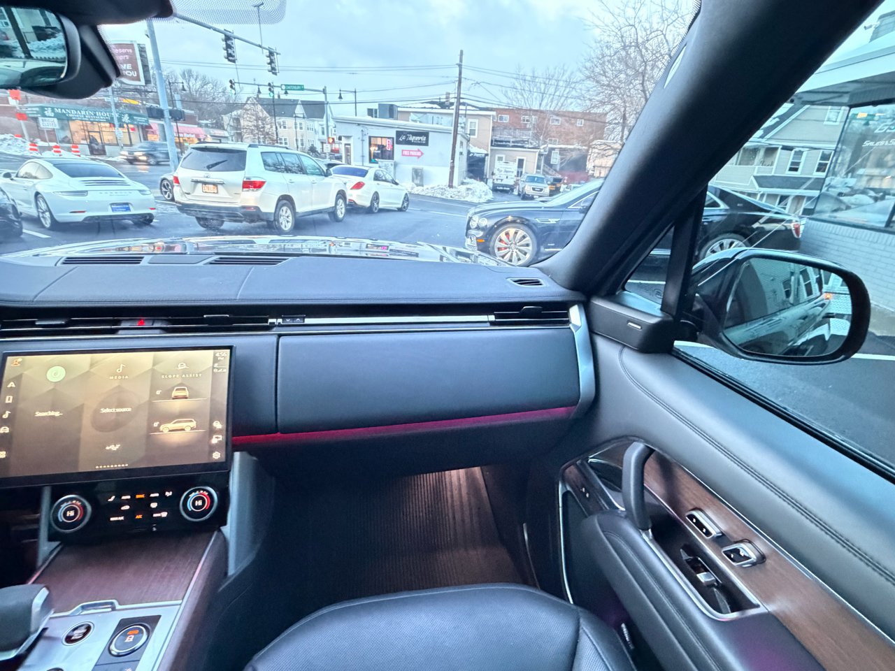 Land Rover Range Rover P400 SE SWB 2023