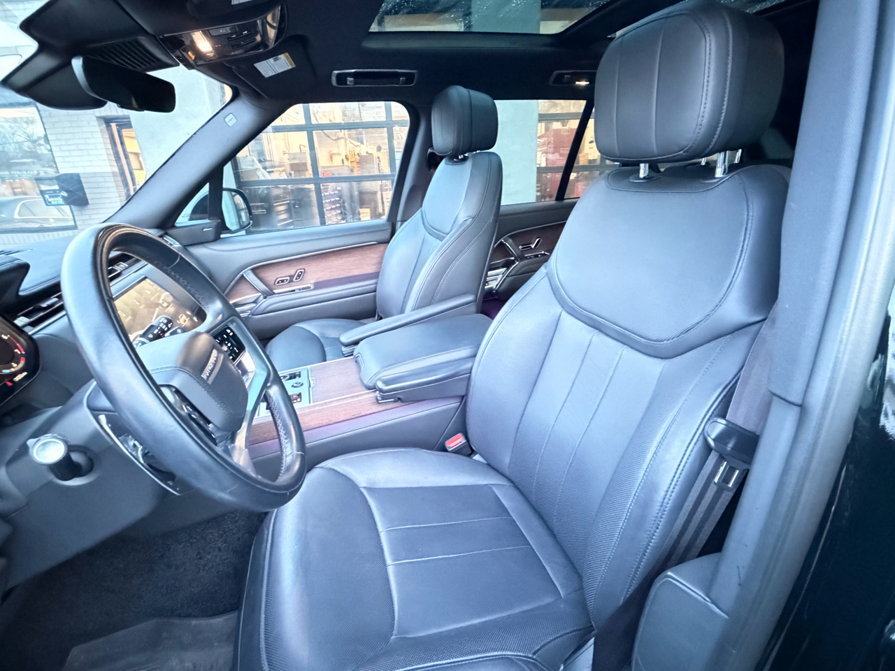 Land Rover Range Rover P400 SE SWB 2023