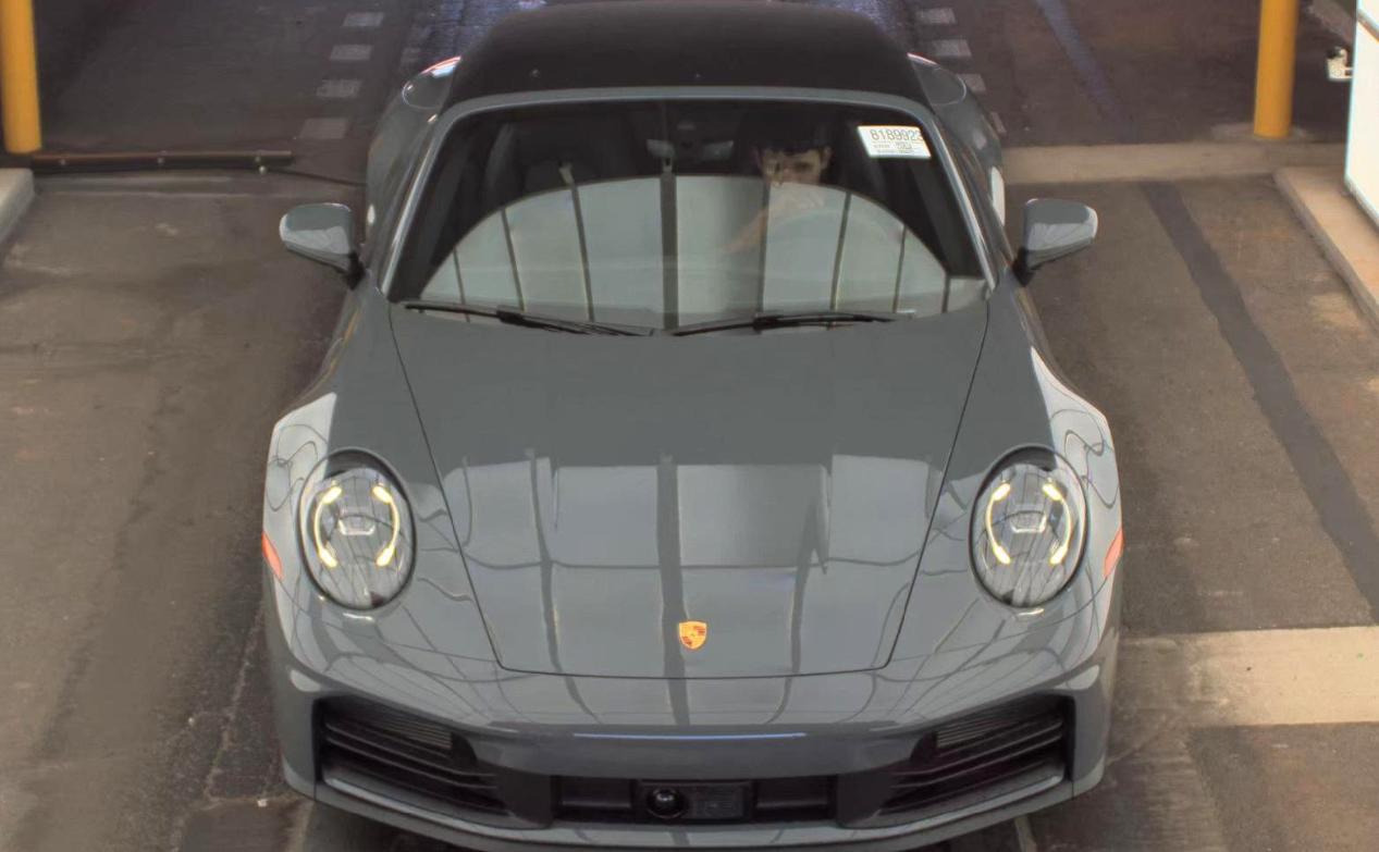 Porsche 911 Carrera Cabriolet 2025