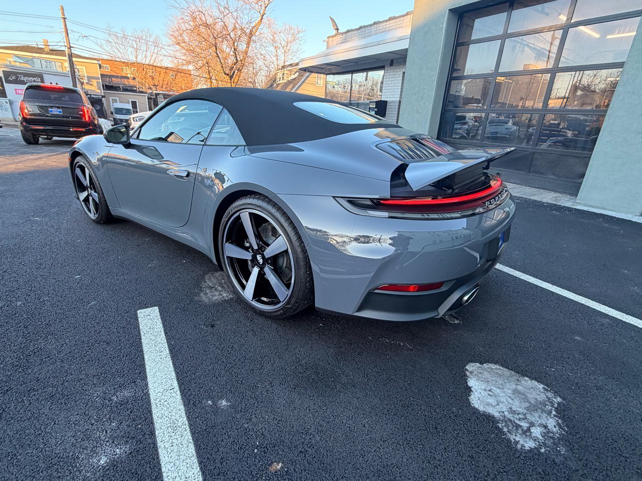 Porsche 911 Carrera Cabriolet 2025