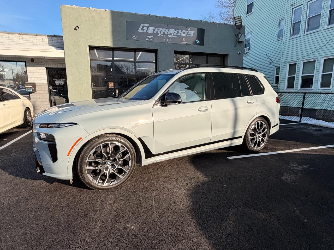 BMW X7 M60i Sports Activity Vehicle 2024