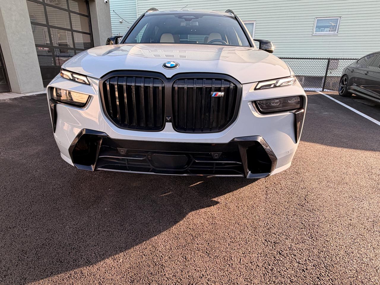 BMW X7 M60i Sports Activity Vehicle 2024