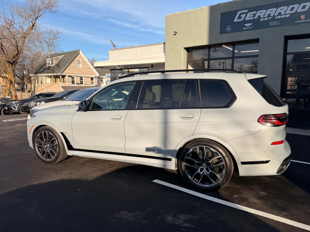 BMW X7 M60i Sports Activity Vehicle 2024