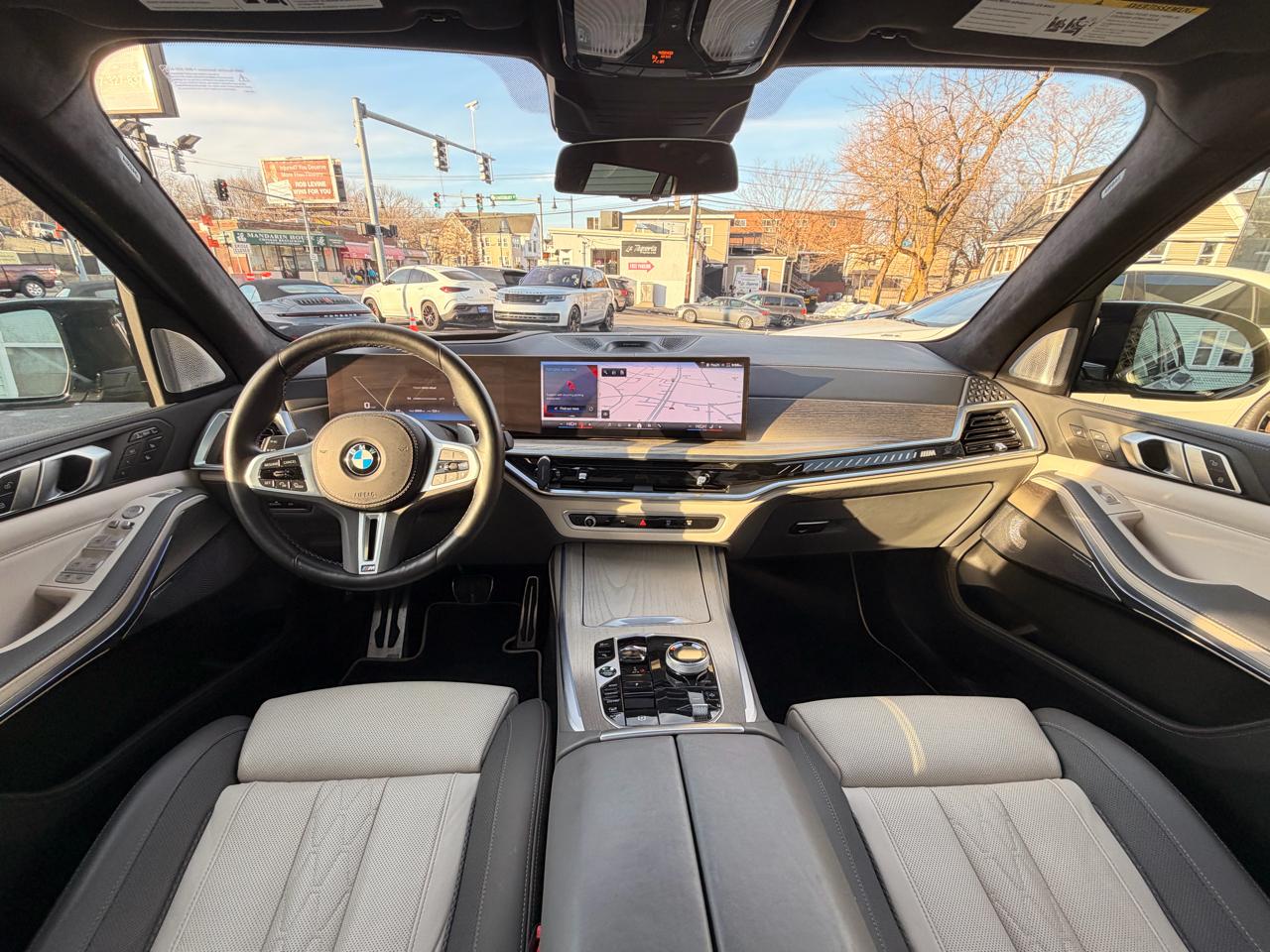 BMW X7 M60i Sports Activity Vehicle 2024