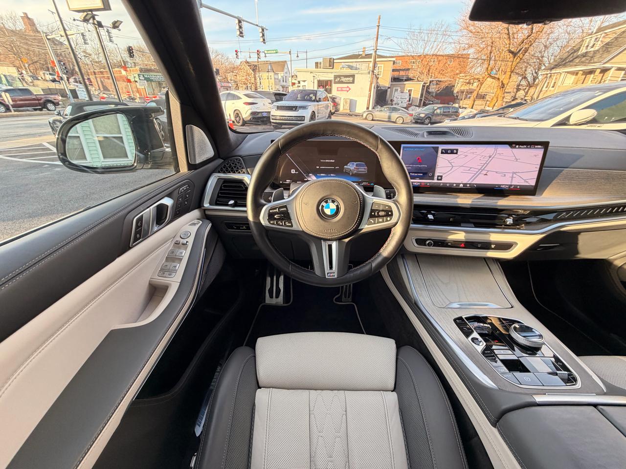 BMW X7 M60i Sports Activity Vehicle 2024