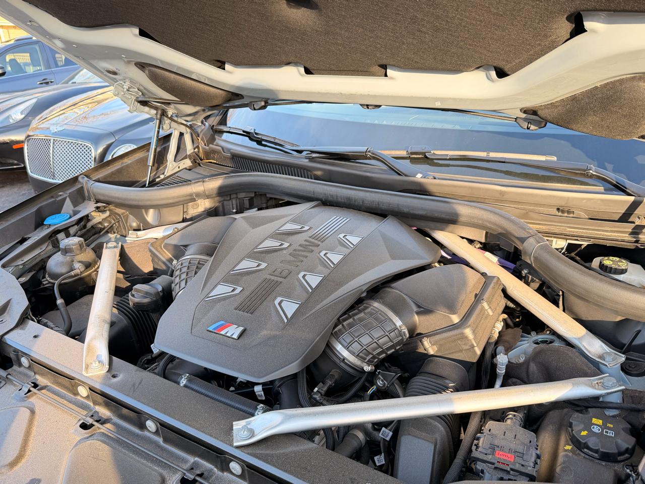 BMW X7 M60i Sports Activity Vehicle 2024