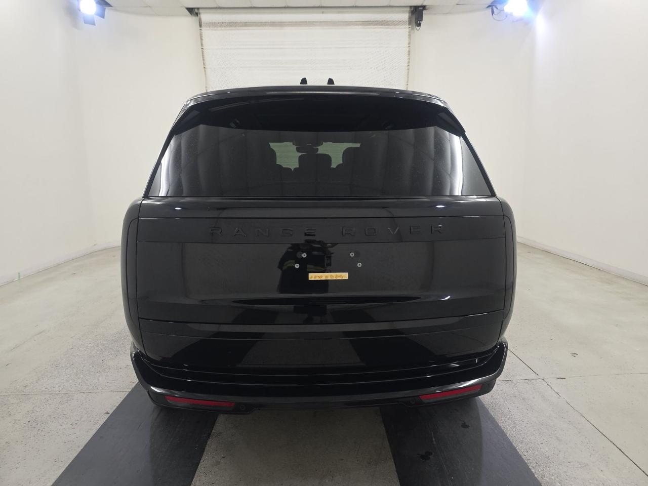 Land Rover Range Rover P400 SE SWB 2024