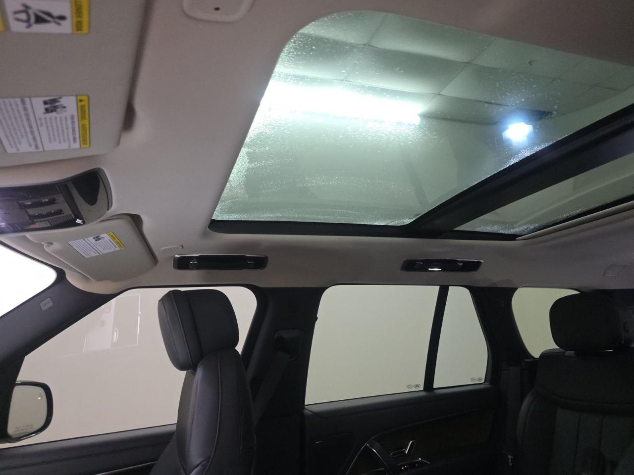 Land Rover Range Rover P400 SE SWB 2024