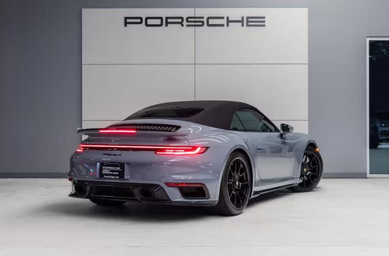 Porsche 911 Turbo S Cabriolet 2024