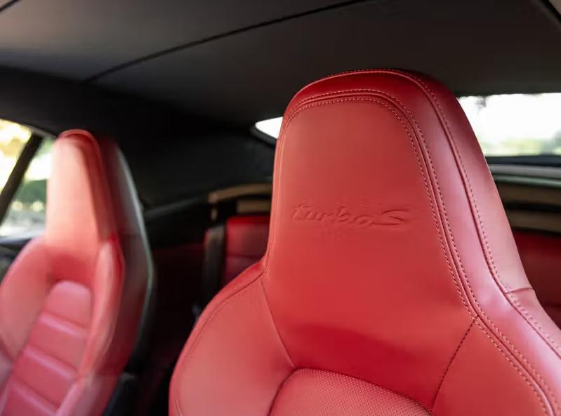 Porsche 911 Turbo S Cabriolet 2024