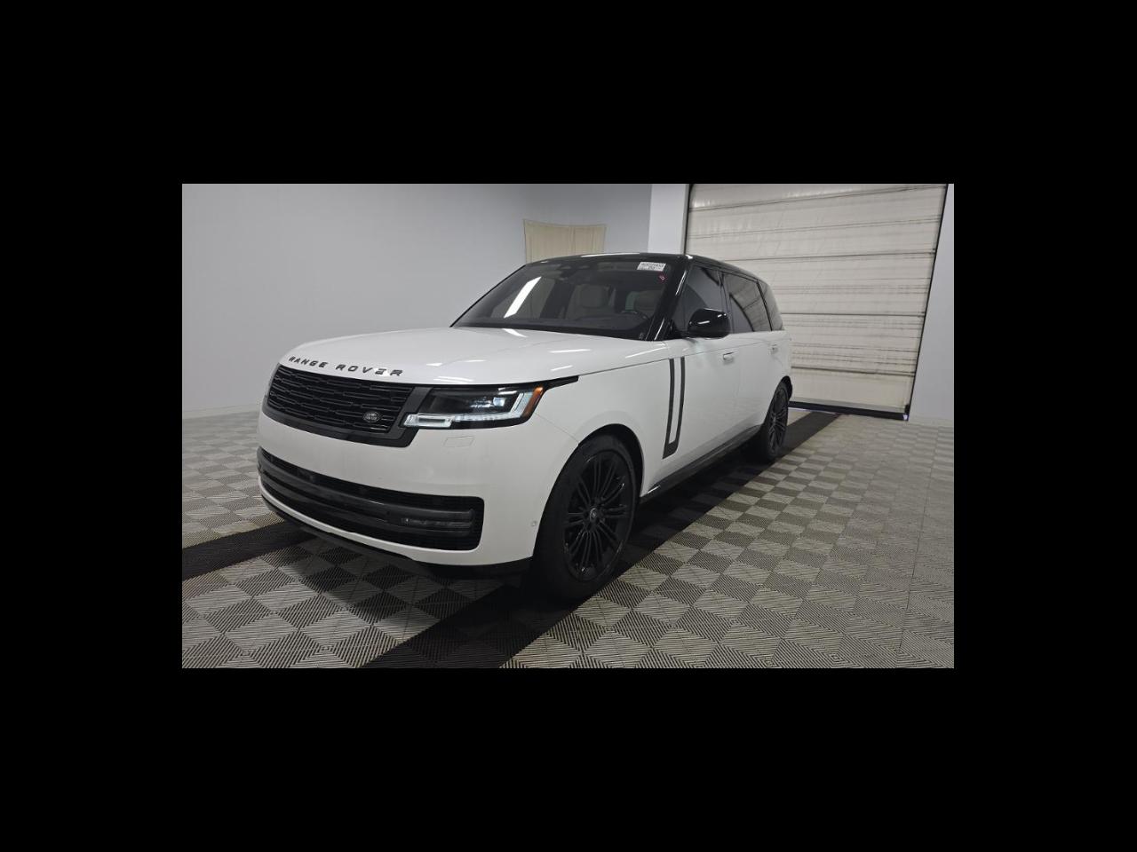 2023 Land Rover Range Rover P400 SE LWB 7 Seat