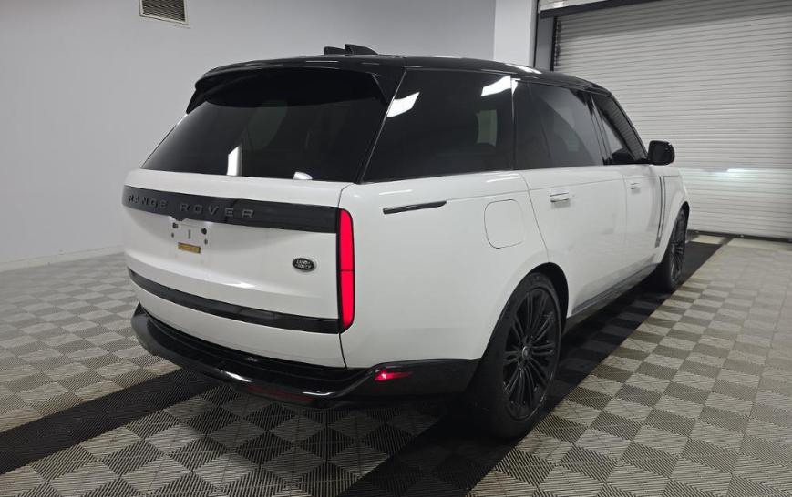 Land Rover Range Rover P400 SE LWB 7 Seat 2023