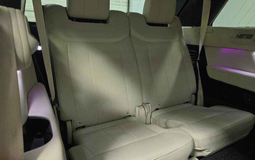 Land Rover Range Rover P400 SE LWB 7 Seat 2023