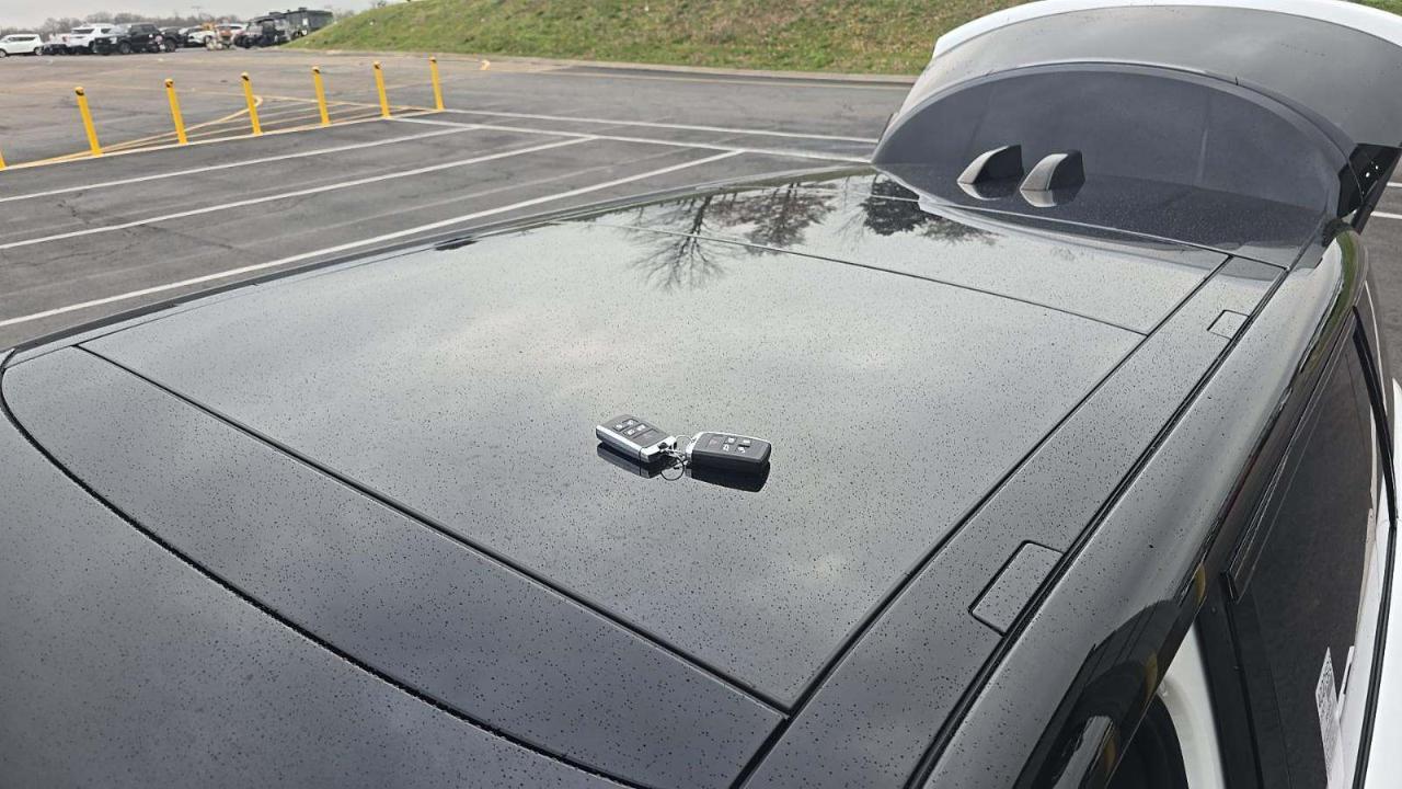 Land Rover Range Rover P400 SE LWB 7 Seat 2023