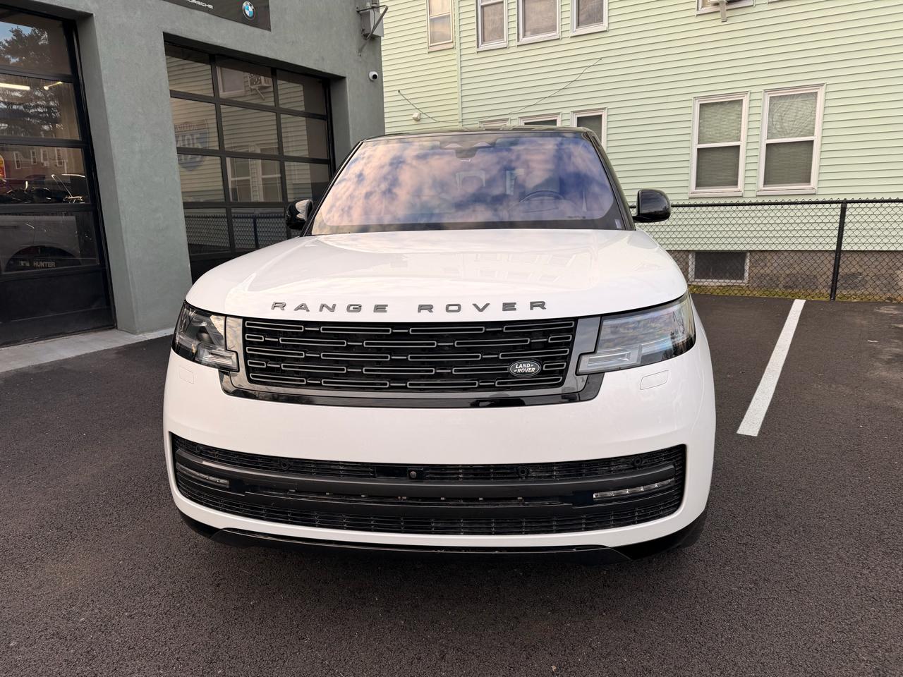 Land Rover Range Rover P400 SE LWB 7 Seat 2023