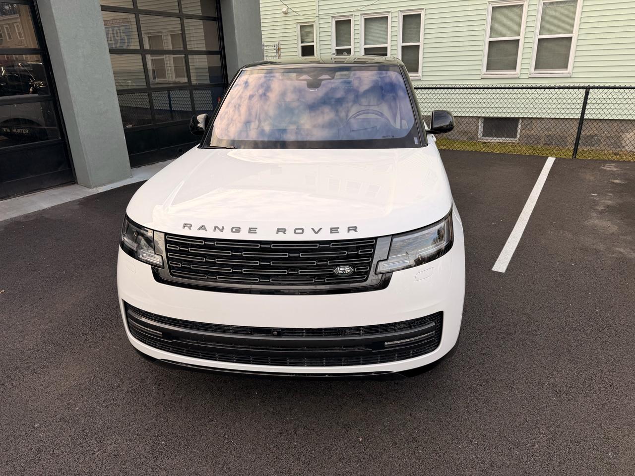 Land Rover Range Rover P400 SE LWB 7 Seat 2023