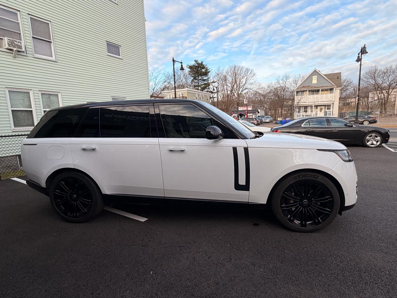 Land Rover Range Rover P400 SE LWB 7 Seat 2023