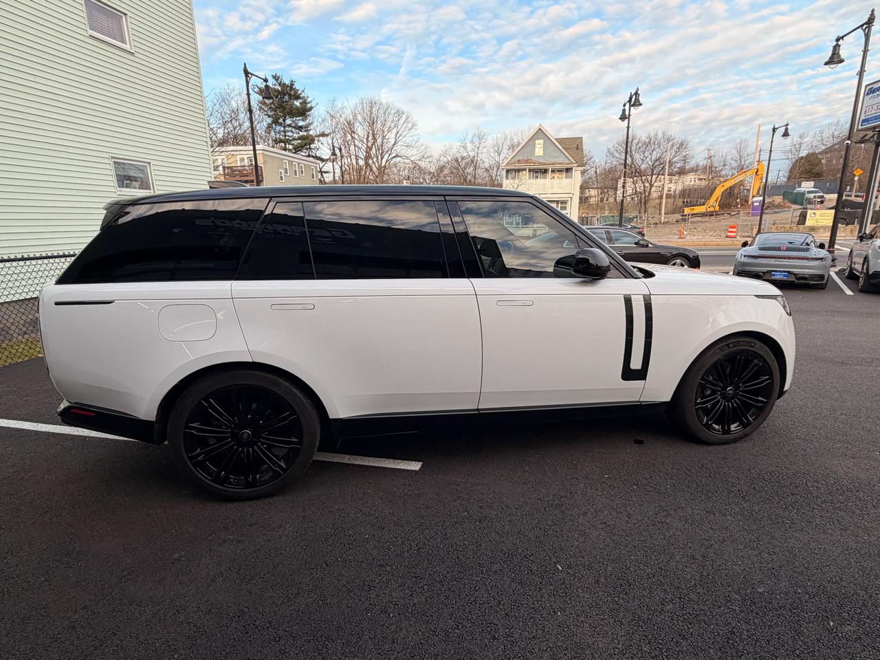 Land Rover Range Rover P400 SE LWB 7 Seat 2023