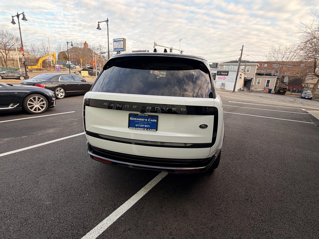 Land Rover Range Rover P400 SE LWB 7 Seat 2023