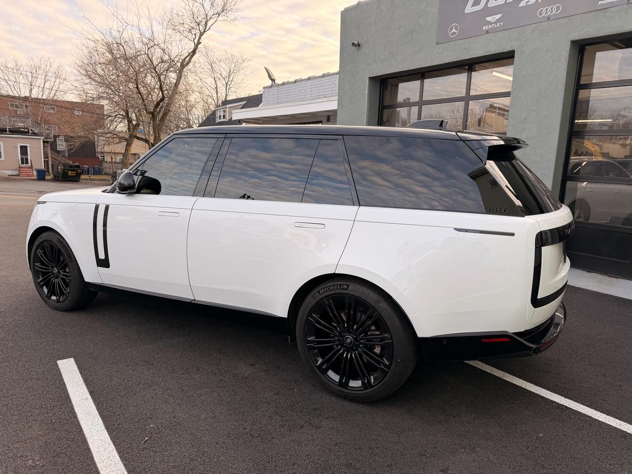 Land Rover Range Rover P400 SE LWB 7 Seat 2023