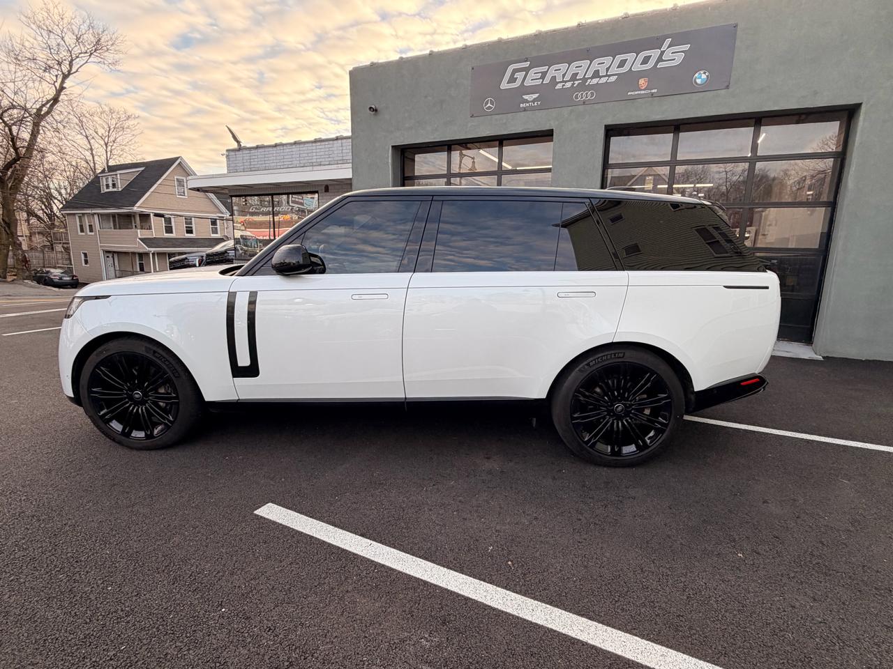 Land Rover Range Rover P400 SE LWB 7 Seat 2023