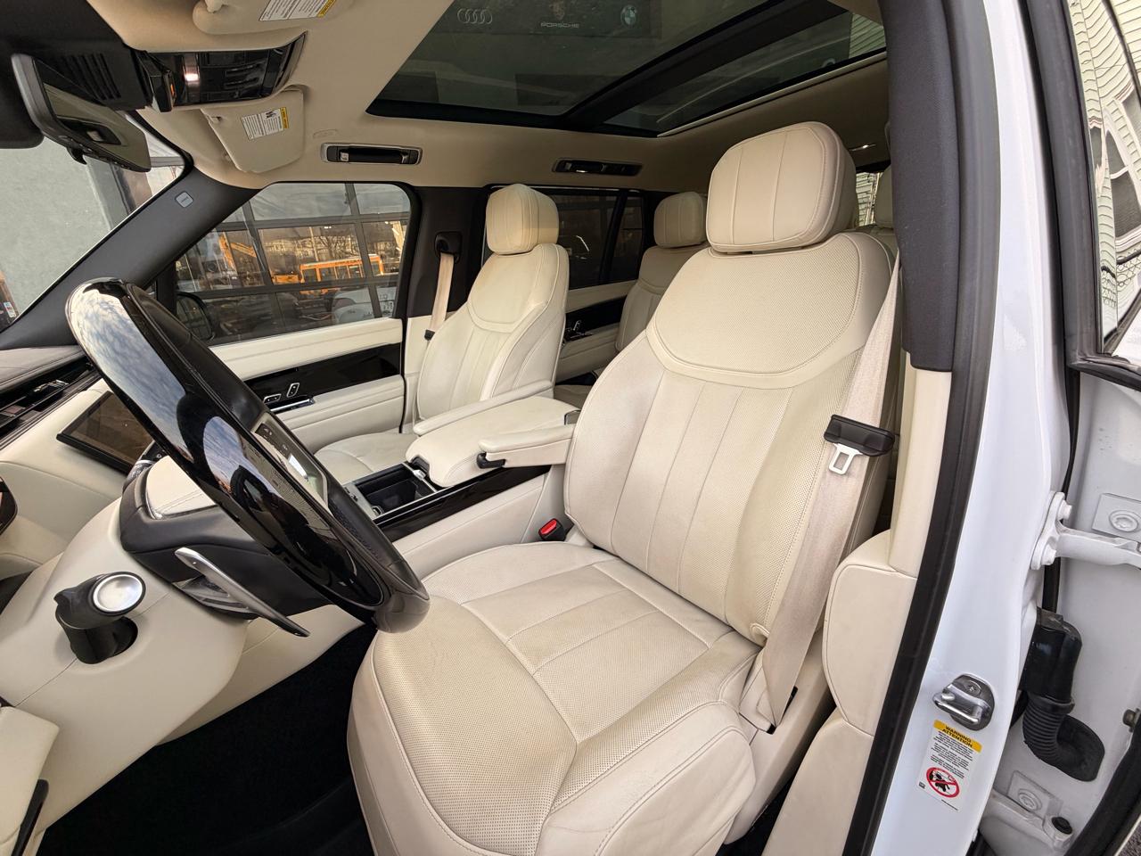 Land Rover Range Rover P400 SE LWB 7 Seat 2023