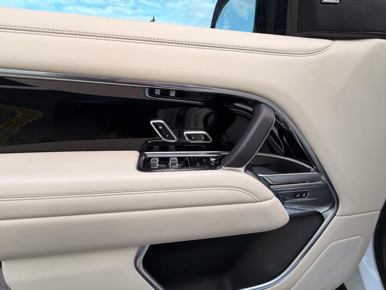 Land Rover Range Rover P400 SE LWB 7 Seat 2023