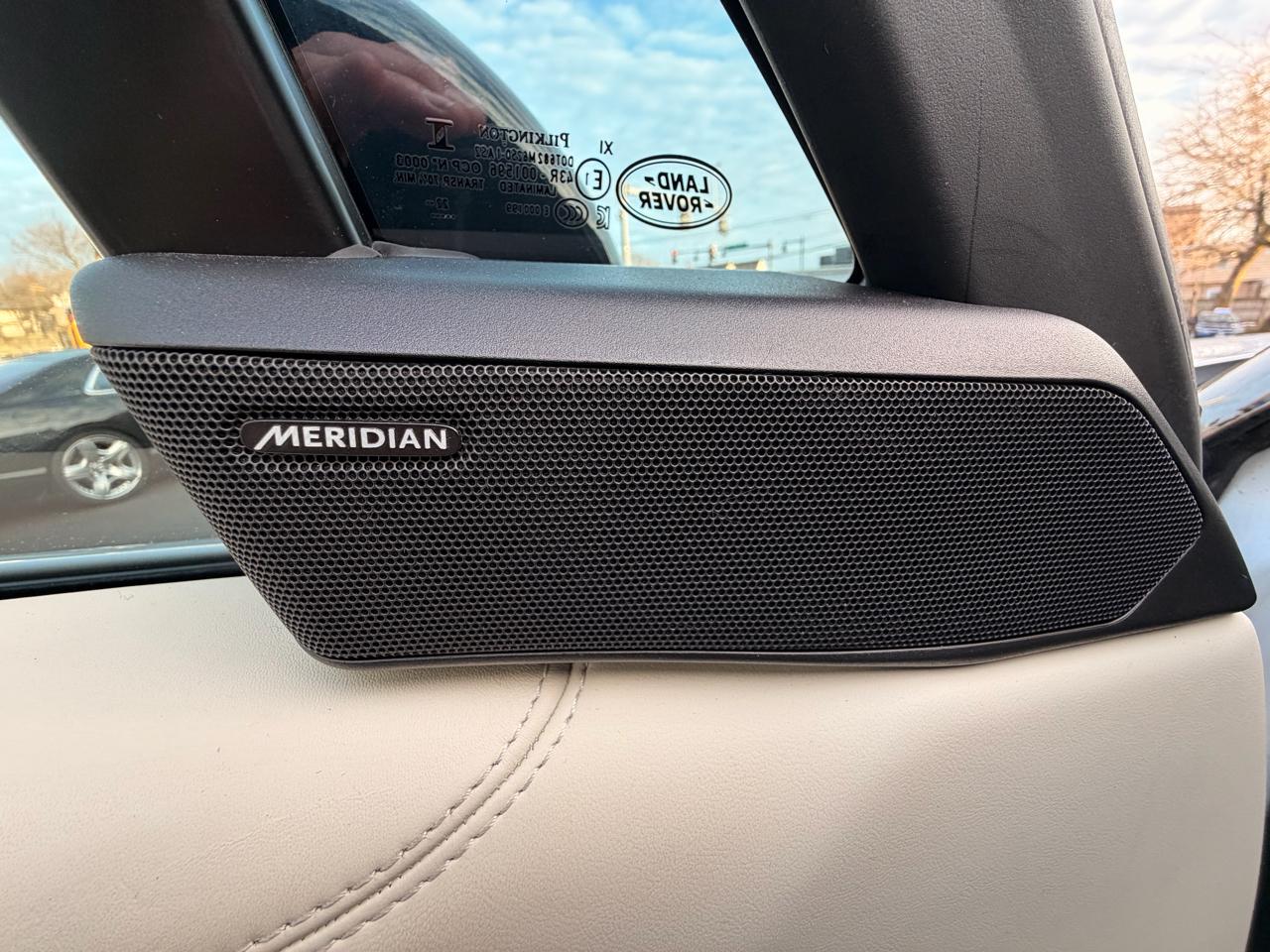 Land Rover Range Rover P400 SE LWB 7 Seat 2023