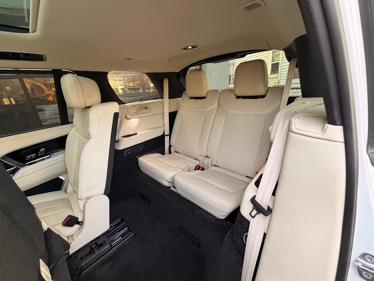 Land Rover Range Rover P400 SE LWB 7 Seat 2023