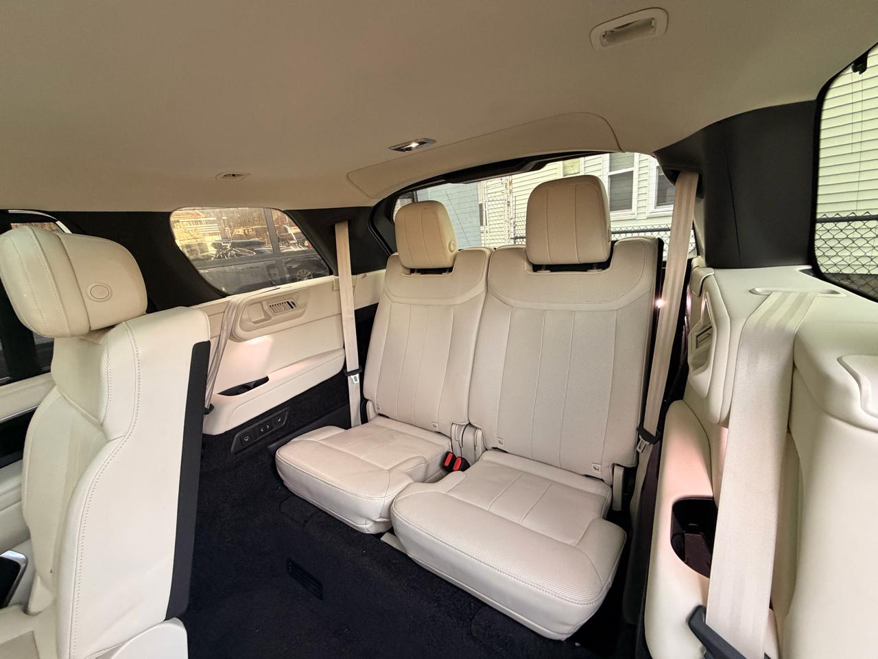 Land Rover Range Rover P400 SE LWB 7 Seat 2023