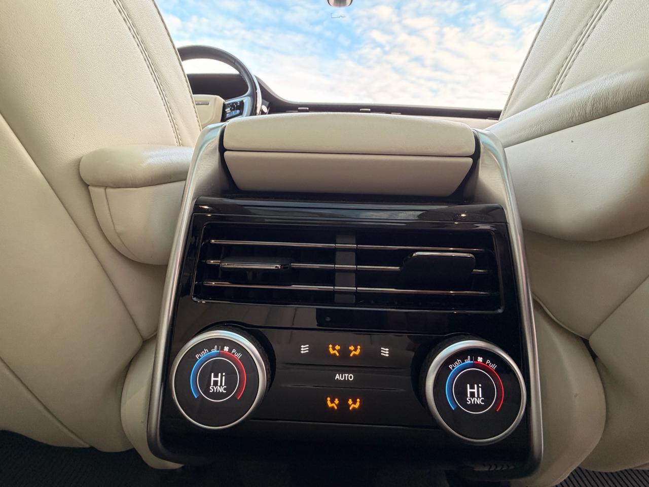 Land Rover Range Rover P400 SE LWB 7 Seat 2023