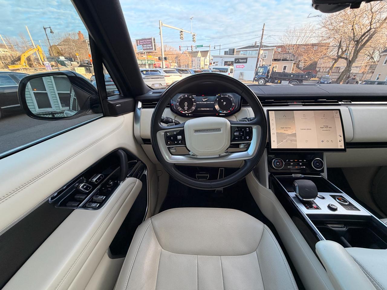 Land Rover Range Rover P400 SE LWB 7 Seat 2023