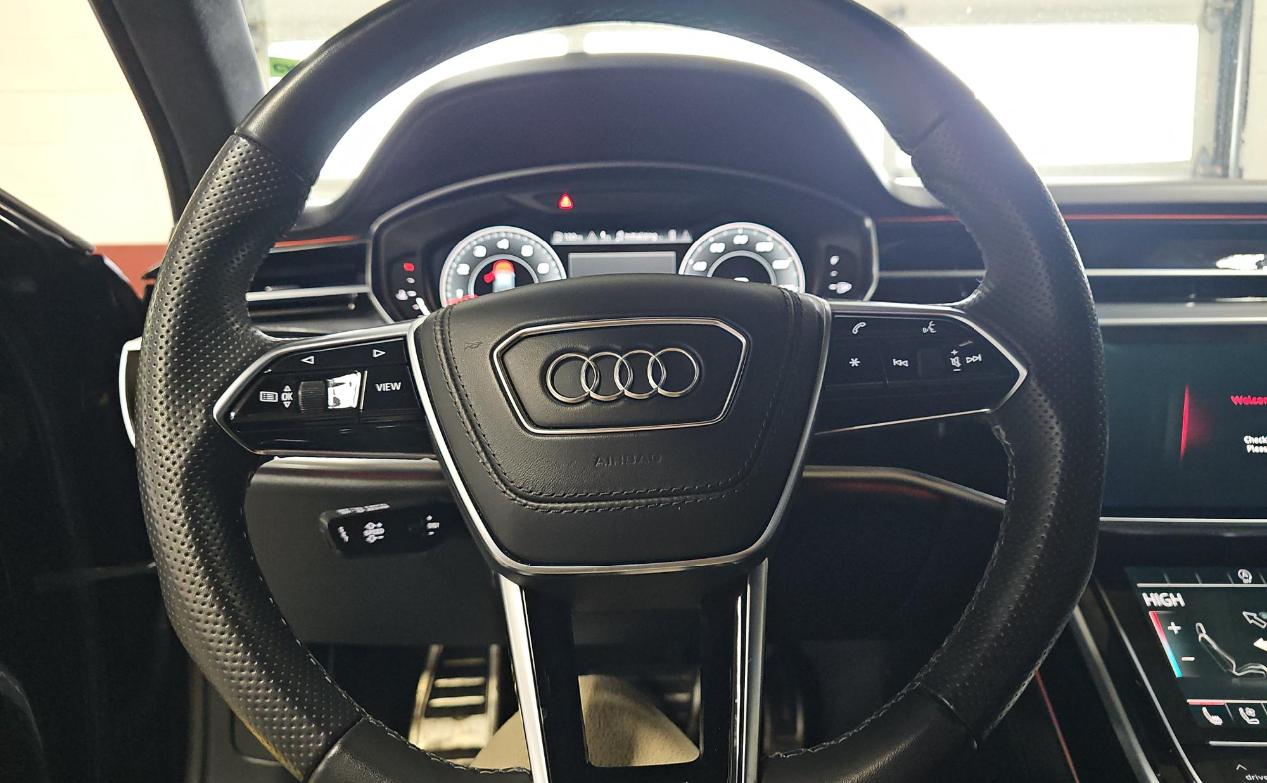 Audi S8 4.0 TFSI 2022