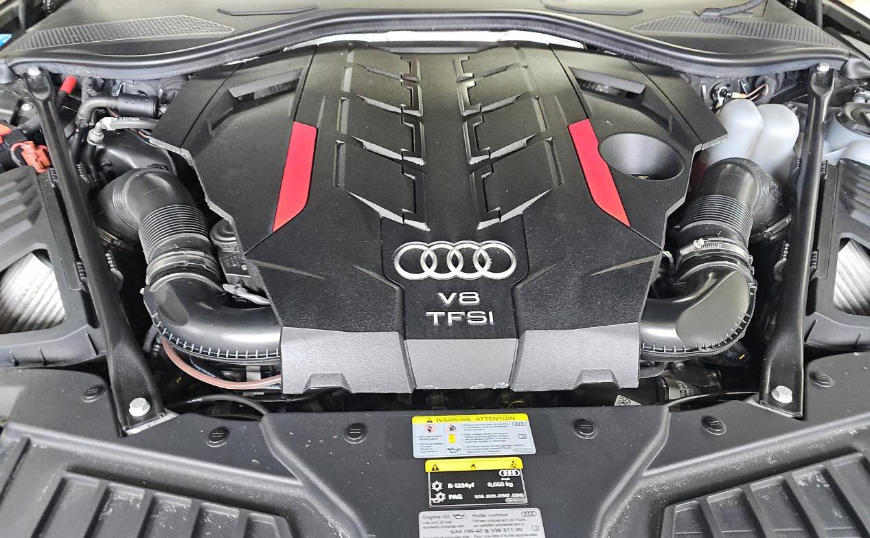 Audi S8 4.0 TFSI 2022