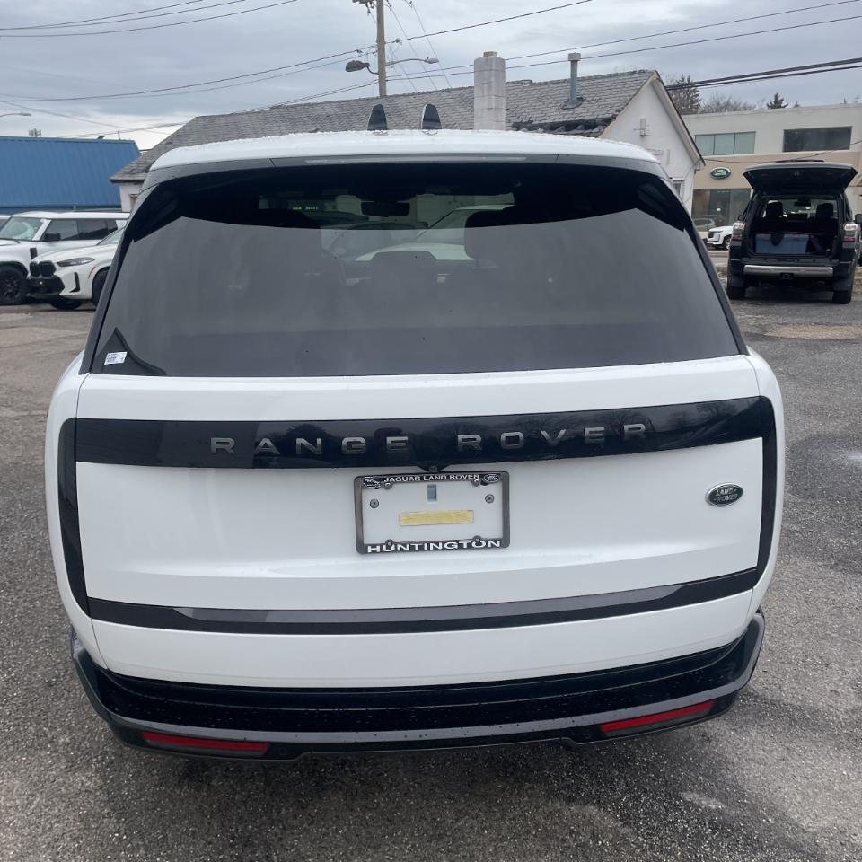 Land Rover Range Rover P400 SE SWB 2023