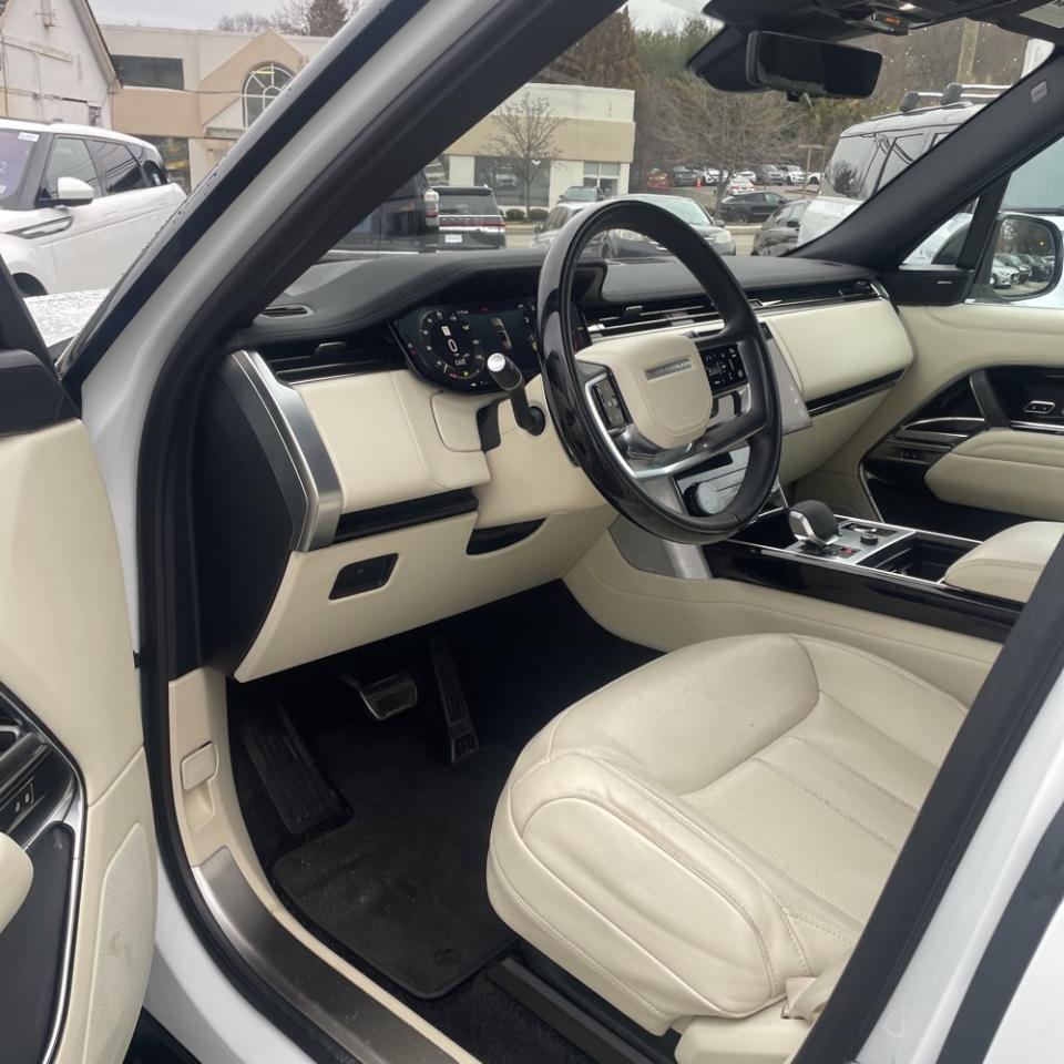 Land Rover Range Rover P400 SE SWB 2023