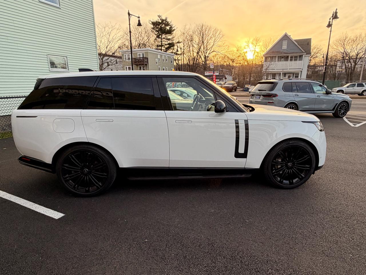 Land Rover Range Rover P400 SE SWB 2023