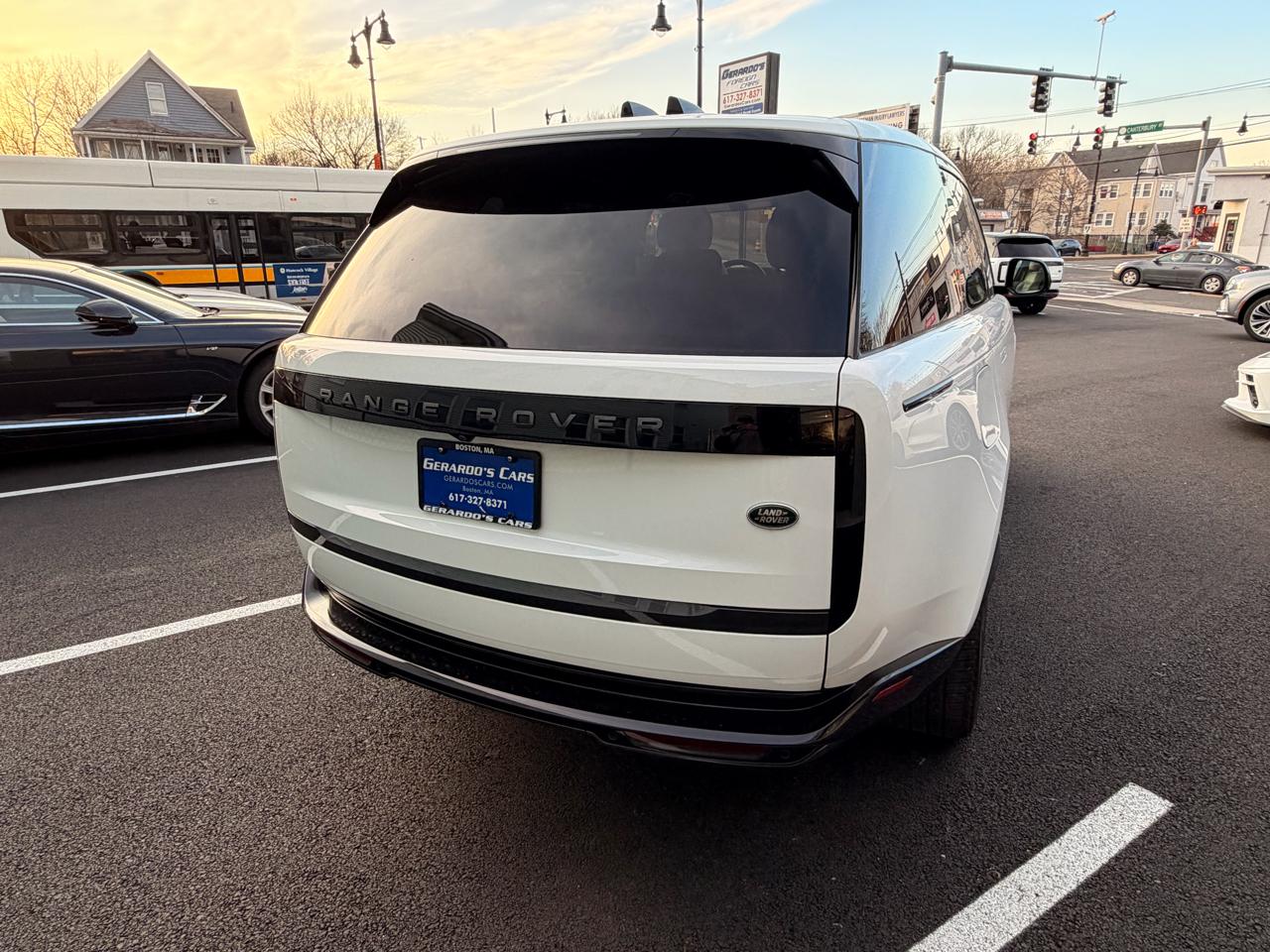 Land Rover Range Rover P400 SE SWB 2023