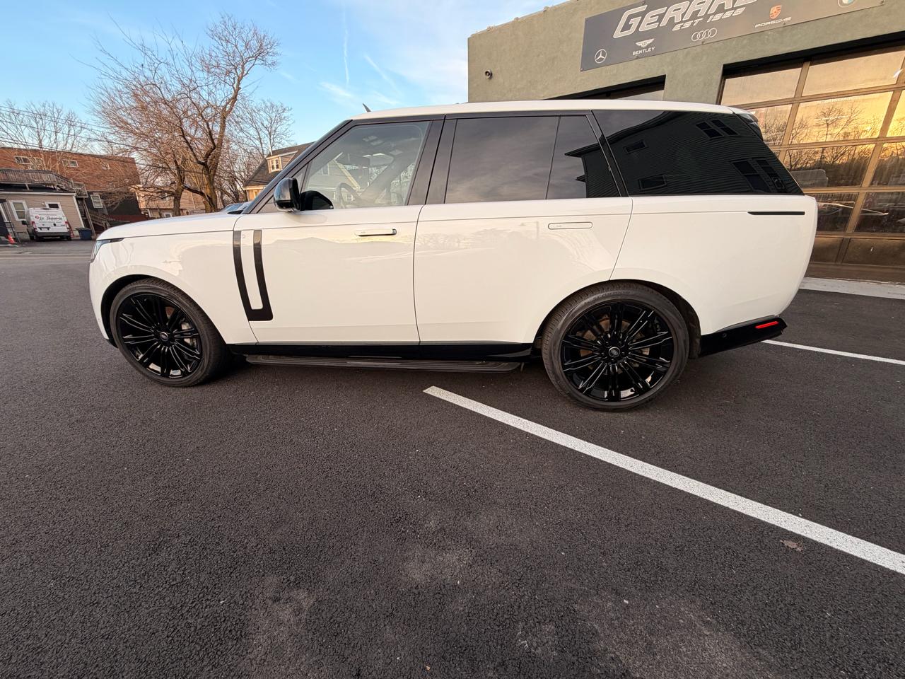 Land Rover Range Rover P400 SE SWB 2023