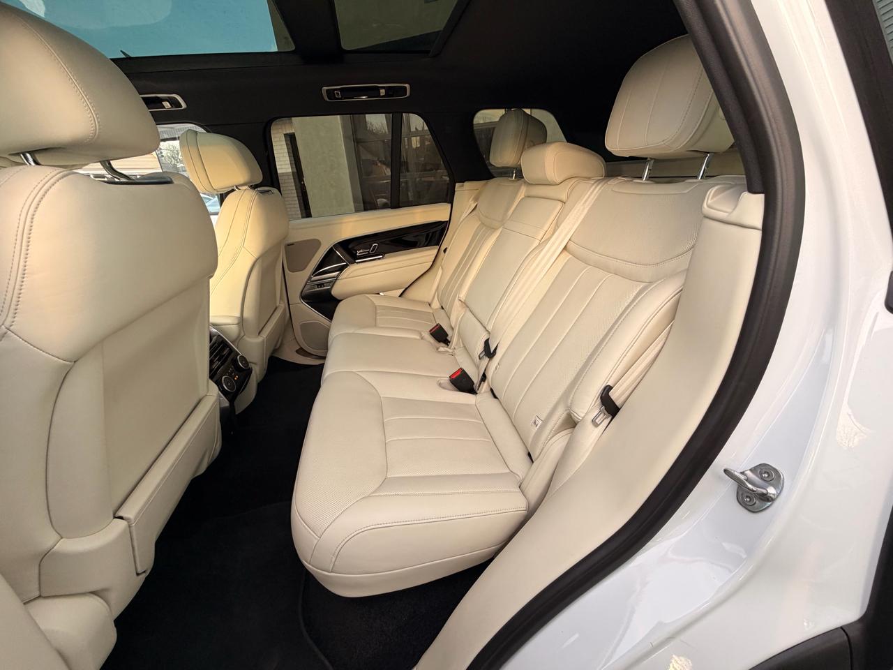 Land Rover Range Rover P400 SE SWB 2023